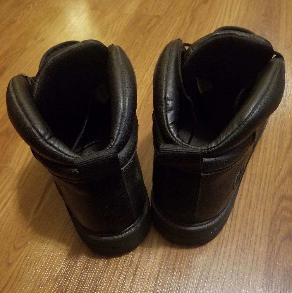 Boots - Picture 2 of 5